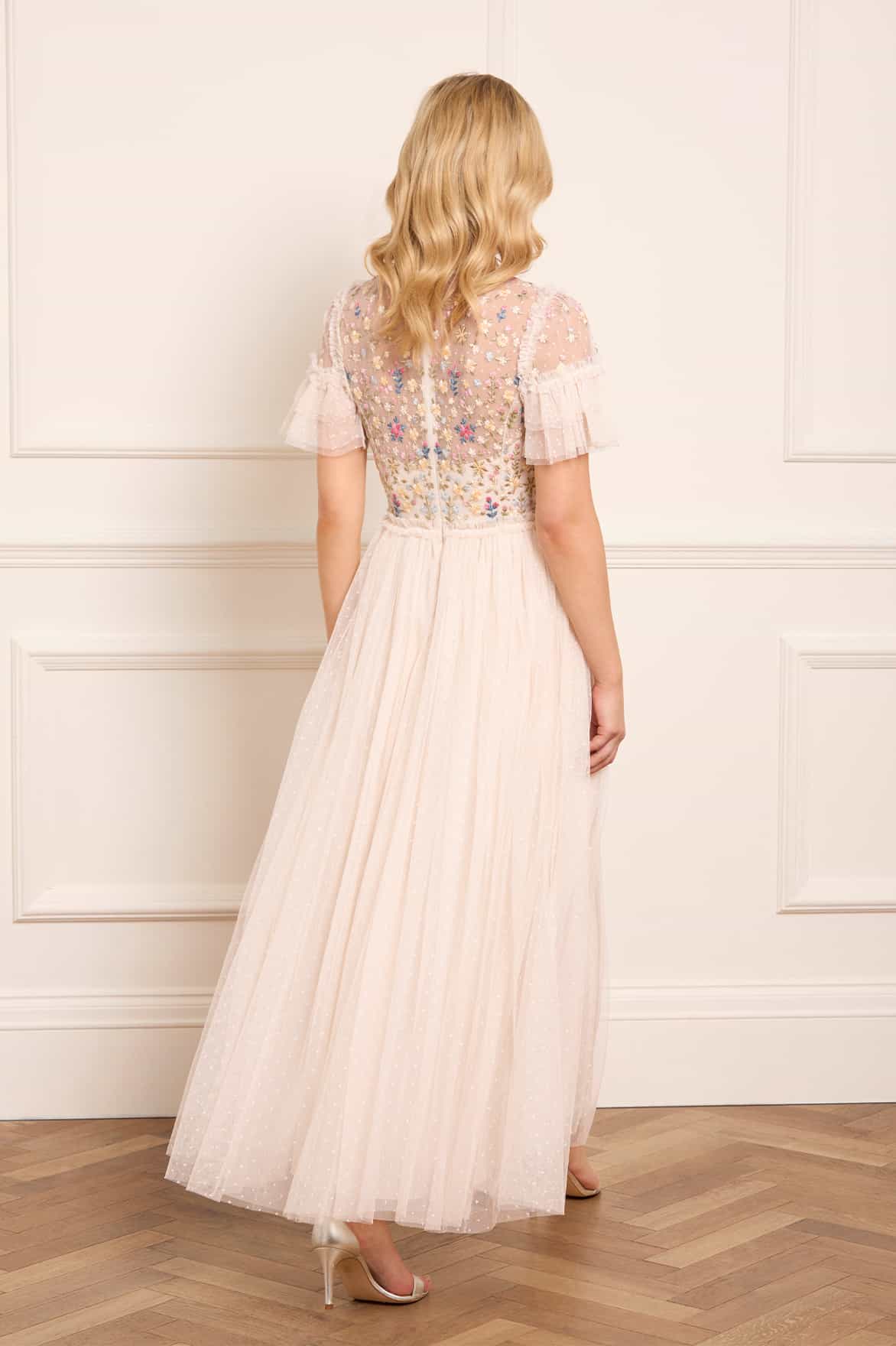 Flowerbed Embroidery Bodice Round Neck Ankle Gown